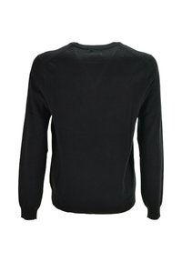 Maglione nero a maniche lunghe con scollo rotondo, con polsini e orlo a coste, mostrato da dietro su uno sfondo bianco.