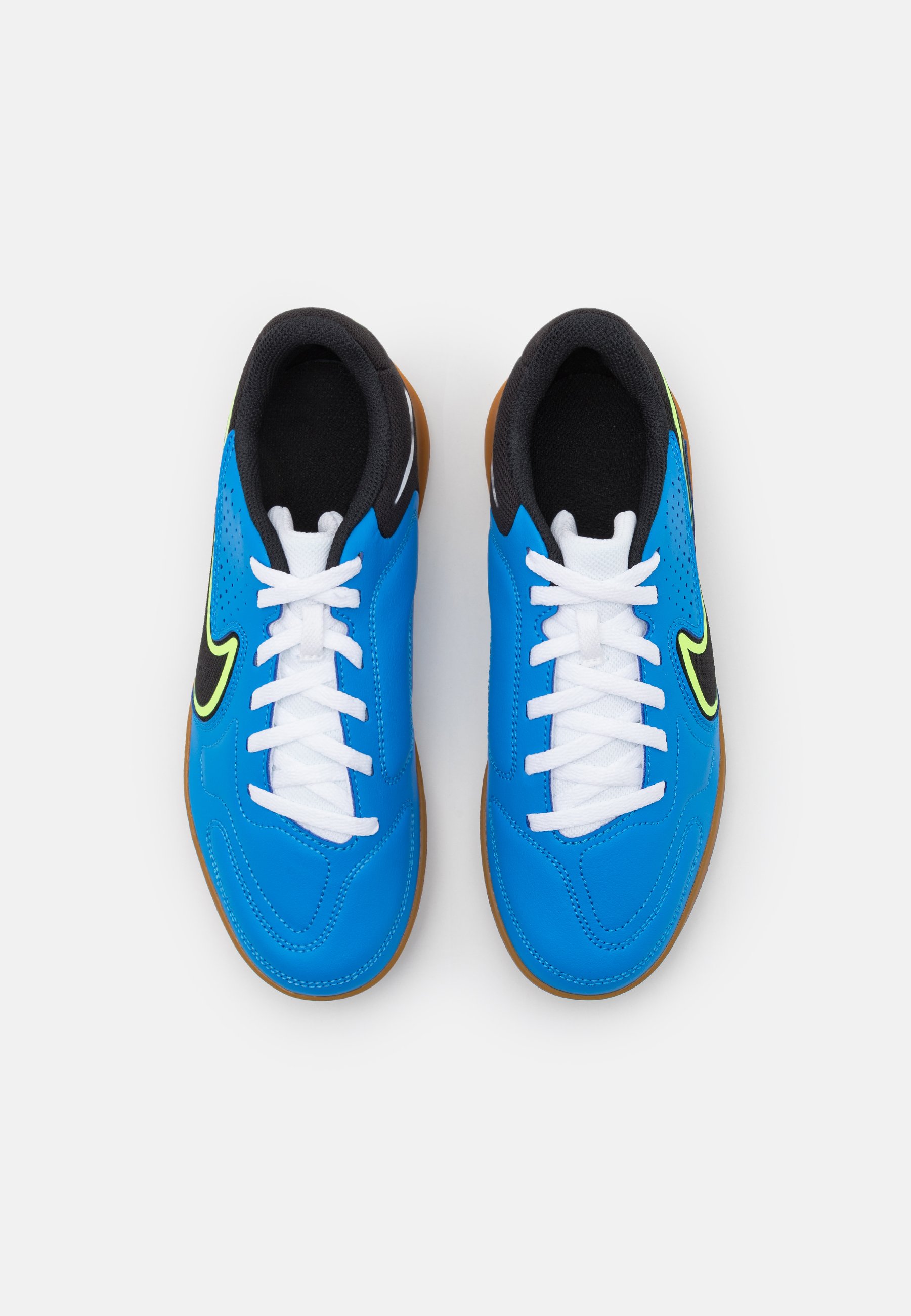 nike performance tiempo legend 9