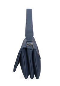 Borsa a mano in pelle blu con un design strutturato, base piatta, tracolla regolabile e dettagli in metallo argentato. Scomparti laterali con zip.
