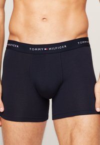 Tommy Hilfiger 3 PACK - Trunks - desert sky/white/primary red