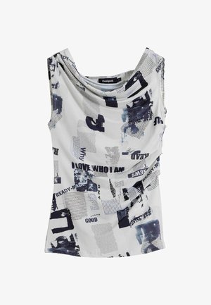 Valkoinen hihaton paita, jossa on kaula-aukko ja jossa on mustan tekstin ja abstraktien sinisten kuvioiden yhdistelmä. Pehmeä, kevyt kangas.