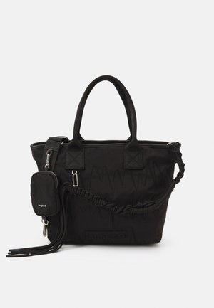 Schwarze Nylon-Shopper-Tasche mit strukturiertem Zickzack-Muster, doppelten Griffen, abnehmbarem Riemen und einem kleinen Reißverschlussbeutel, der befestigt ist.