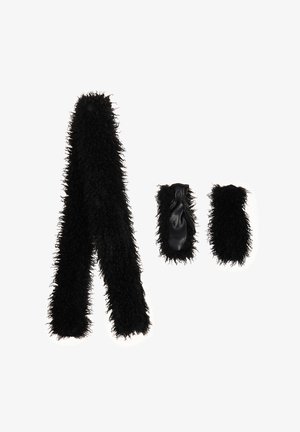Sciarpa nera in pelliccia sintetica con una texture soffice, abbinata a due guanti in tessuto nero con finitura liscia e dettagli in pelliccia.