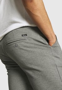 Blend BHShorts - Rövidnadrágok - pewter mix