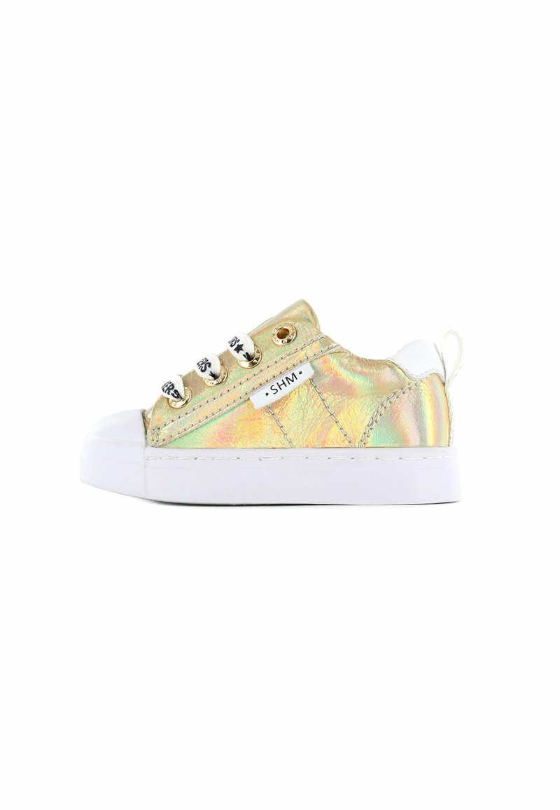 Iridescente instap sneaker met witte rubberen neus en zool, voorzien van metallic accenten en zwart-witte gevlochten veters.