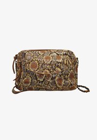 Non sélectionné, rain drum gold python