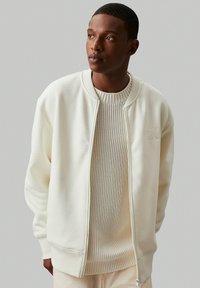 Calvin Klein Jeans MONO APPLIQUE   - Giubbotto Bomber - ivory