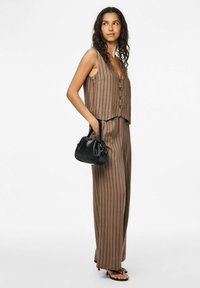 Pieces PCPIA HW WIDE  WVN NOOS - Tygbyxor - brown