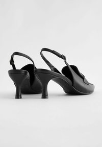 Next Pumps - black