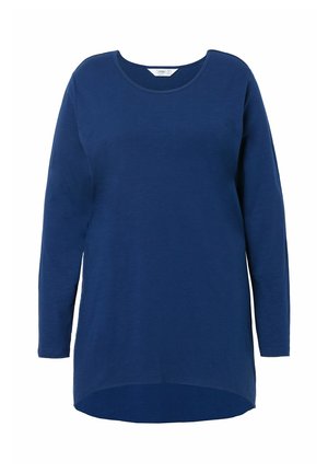 Chemise à manches longues en tissu bleu foncé, avec un col rond et un ourlet incurvé, fabriquée en matériau doux et léger.