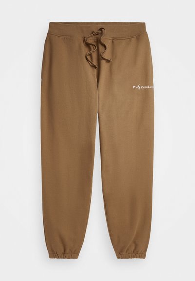 Polo Ralph Lauren RELAXED FIT LOGO FLEECE TRACKSUIT BOTTOM - Tracksuit bottoms - rustic tan