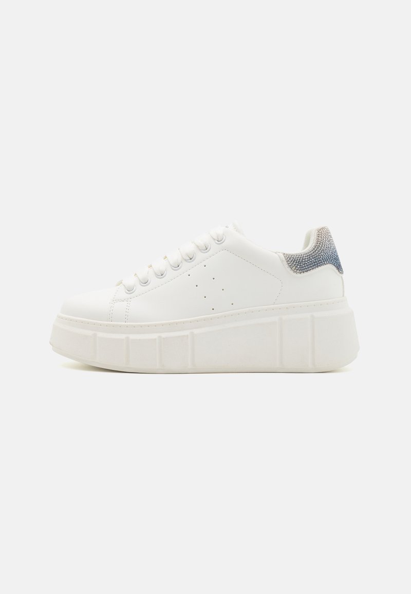 Tamaris Sportcipő - white/silver