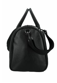 Schwarze Lederreisetasche mit abgerundeter Form, oberen Griffen, einem abnehmbaren Schulterriemen und einer strukturierten Oberfläche. Silberne Metallakzente.