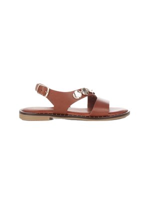 Sandalo basso in pelle marrone con cinturino alla caviglia, punta aperta e tre bottoni decorativi argentati sulla fascia superiore.