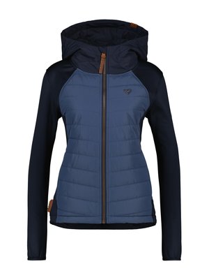 Giacca blu navy con frontale imbottito, maniche blu scuro a contrasto e cappuccio. Presenta una chiusura con zip e un piccolo logo a forma di cuore sul petto.