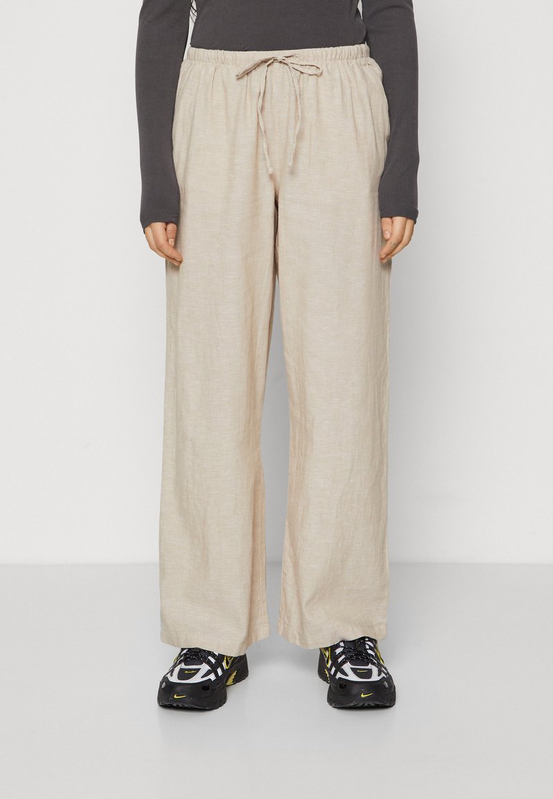 Gina Tricot Petite TROUSERS  - Kelnės - new beige