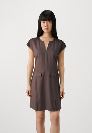 IGGY DRESS - Dienas kleita - hot fudge