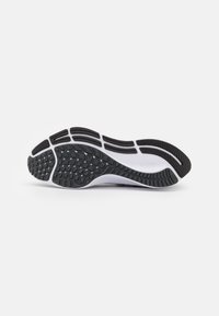 Nike Performance AIR ZOOM PEGASUS 38 GS UNISEX - Sapatos para corrida em estrada - black/white/anthracite/volt