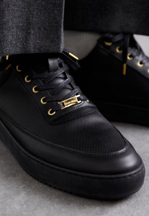 Sneakers - black