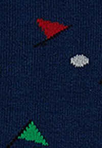 Calze blu navy con un motivo di triangoli rossi e verdi e piccole forme grigie e bianche. Texture lavorata a maglia con una finitura morbida.