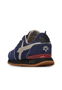 W6YZ JET-M. - Sneakers - marineblau
