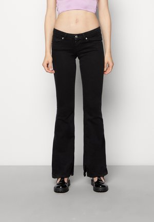 ONLCORAL ANKLE SLIT FLARED - Flared Jeans - black denim