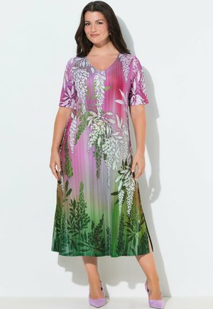 Ulla Popken SLINKY-PIQUÉ-KLEID, A-LINIE, V-AUSSCHNITT, HALBARM - Freizeitkleid - magenta