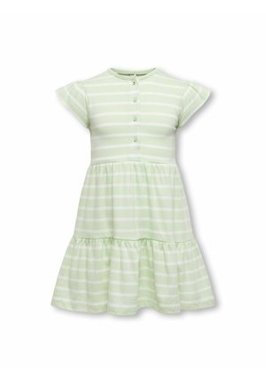 Lys grøn og hvidstribet kjole med korte ærmer, rund halsudskæring, knapper foran og rynket lagdelt nederdel til små børn.