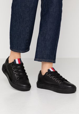 Baskets basses - black