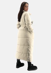 Elara Abrigo de invierno - beige