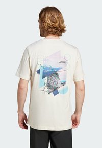 Adidas Terrex TERREX BACK GRAPHIC TSHIRT - Sports T-shirts - non dyed