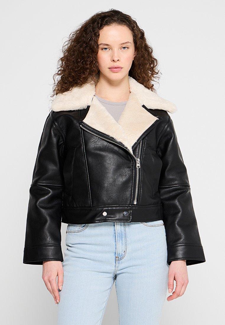 Abercrombie & Fitch Imitatieleren jas zwart