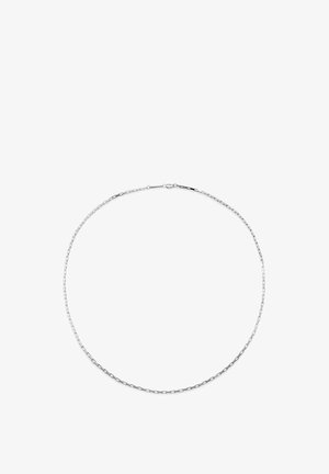 Ohut hopeaketju, jossa on pieniä suorakaiteen muotoisia lenkkejä ja pihalukko, esillä litteänä valkoisella taustalla.