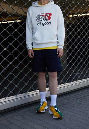 Kapuzenpullover - mottled light grey
