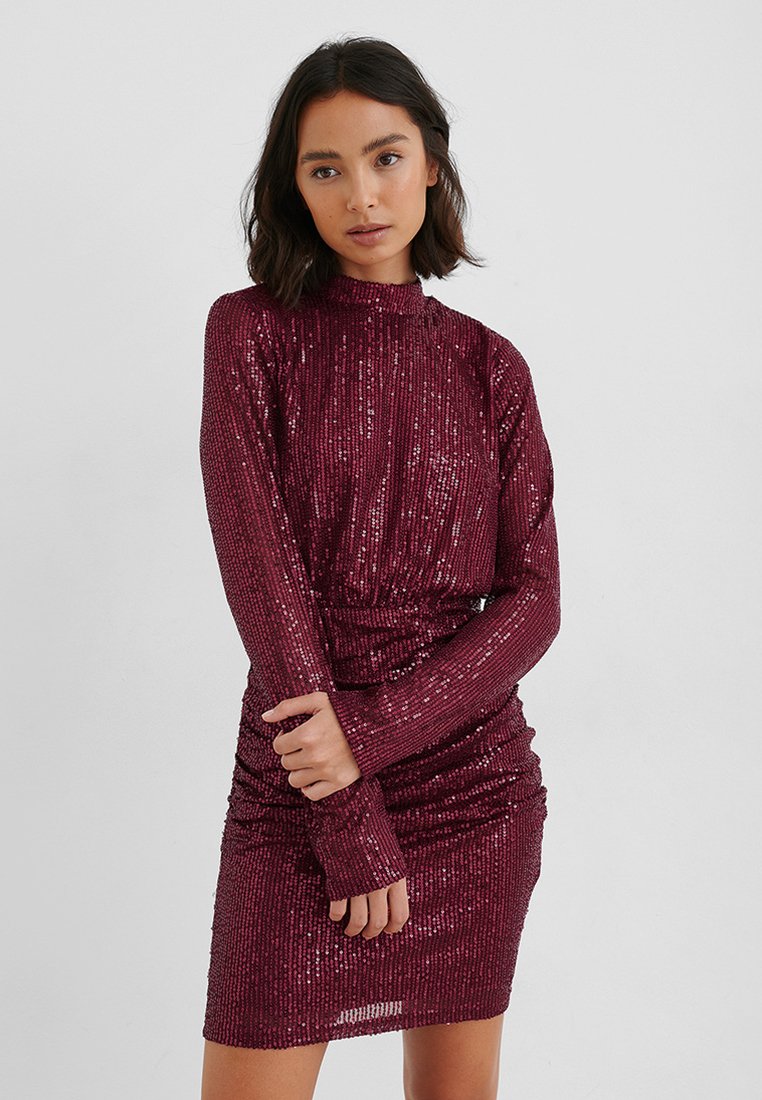 NA-KD Cocktailjurk bordeauxrood