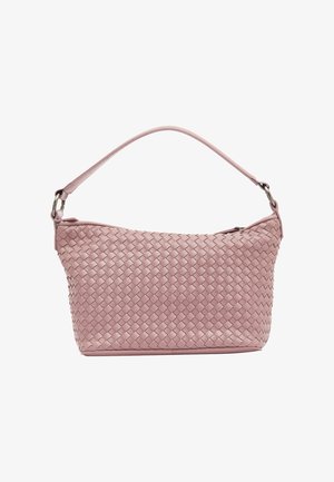 Sac à épaule en cuir rose tressé avec une seule bandoulière, fermeture éclair et une texture douce. Présente une base arrondie et un design minimaliste.