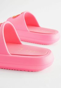 Next CHUNKY - Bazénové šmýkačky - pink badge