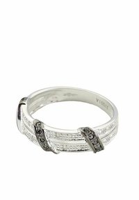 Anello d'argento con bande sovrapposte decorate con pietre chiare e nere. Texture liscia e finitura lucida, che mette in mostra un dettaglio intricato.