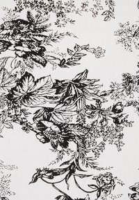 Model floral negru pe un material alb, cu frunze și flori detaliate, având texturi variate și lucrări de linii intricate de-a lungul întregii suprafețe.
