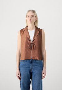 ONLY ONLAMAHLE STRING VEST - Bodywarmer - argan oil
