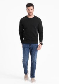 Ombre Mikina - black