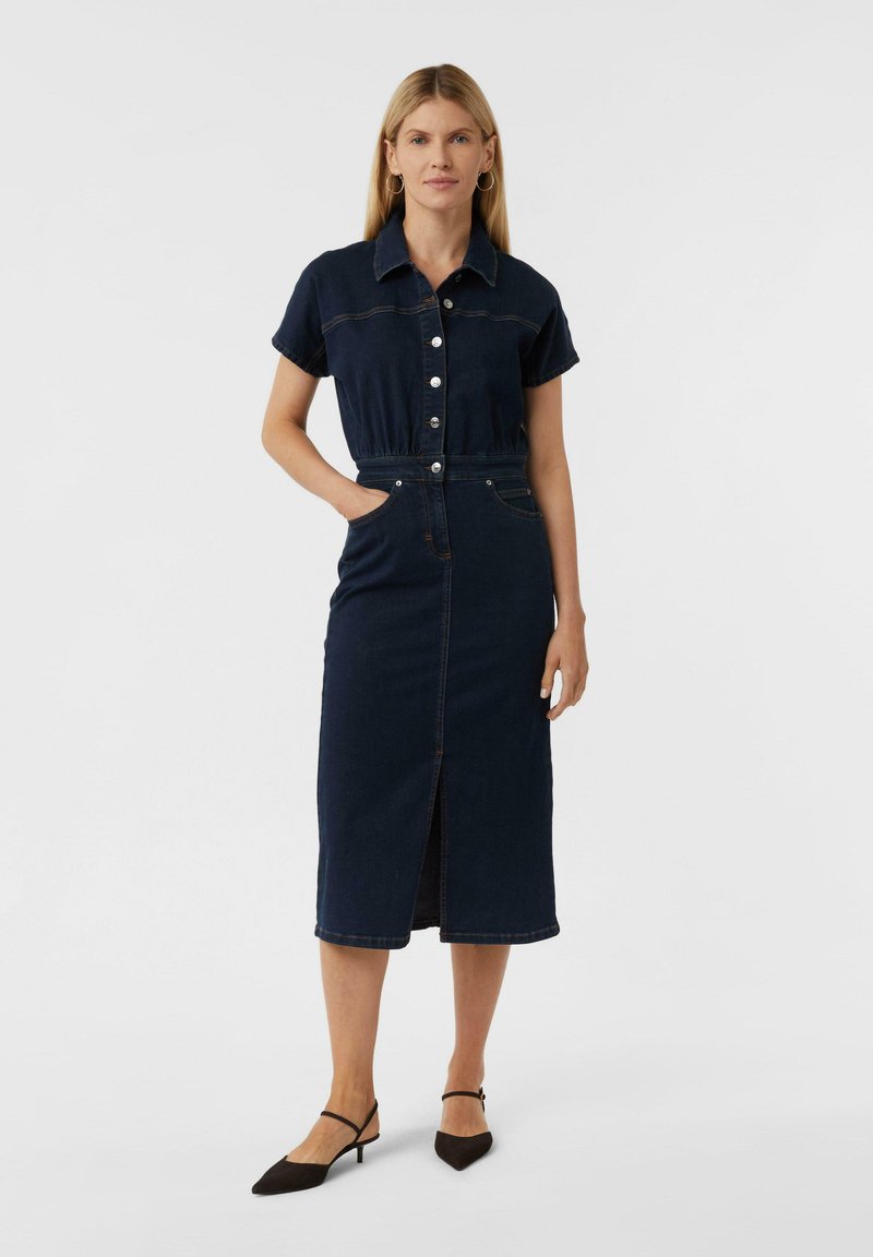 comma TAILLIERTES - Robe en jean - blau