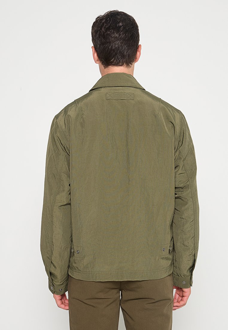 Leichte Jacke
