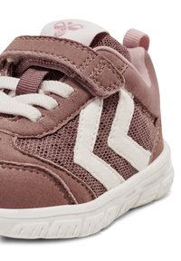 Hummel CROSSLITE INFANT - Scarpe da allenamento - adobe rose