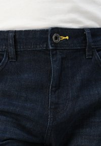 JOSH - Traperice suženog kroja - clean rinsed blue denim