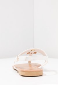 New Look Wide Fit Varvassandaalit - white
