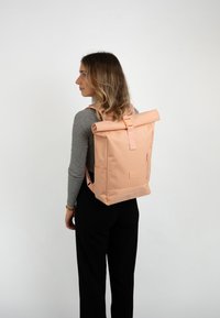 Johnny Urban ROBIN MEDIUM - Zaino - peach