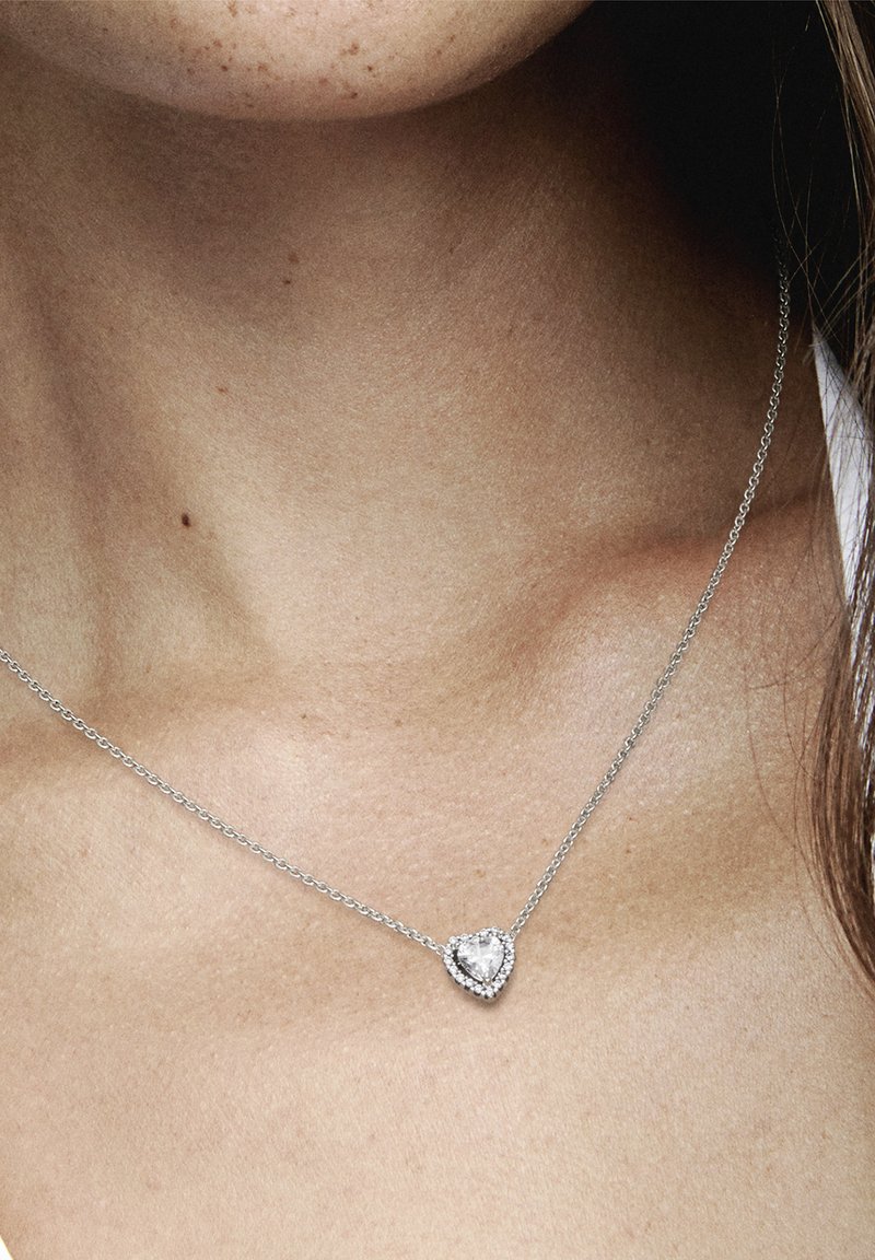 Pandora SPARKLING HEART Necklace silver coloured/silver