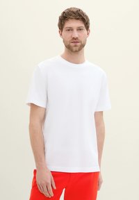 Non selezionato, white