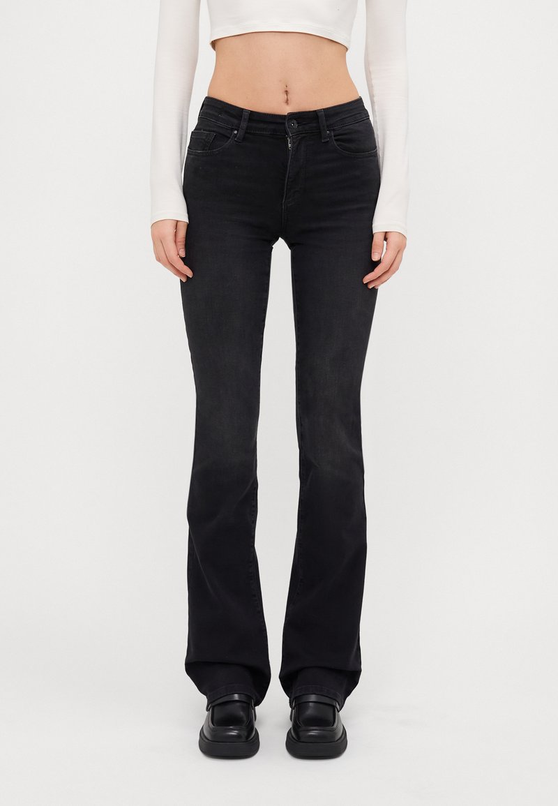 ONLY Tall ONLANN MID  - Flared-farkut - washed black